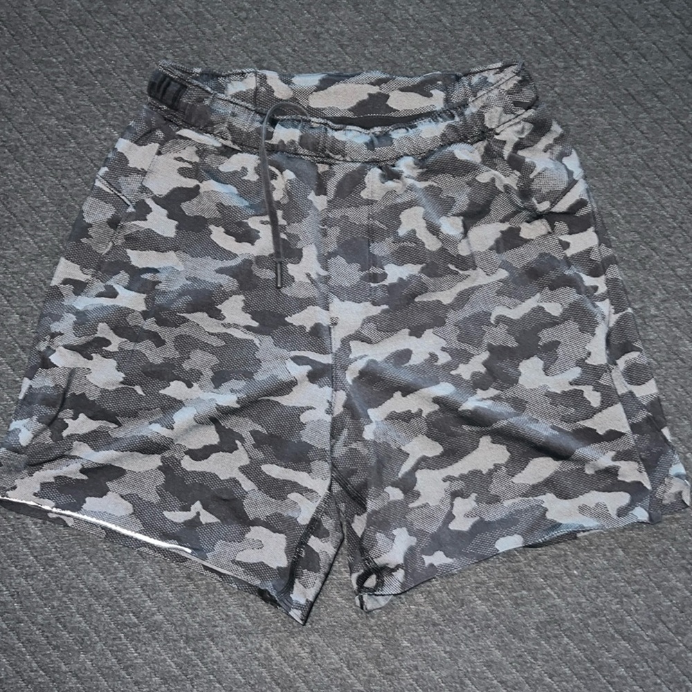 Lululemon Surge Shorts Lined